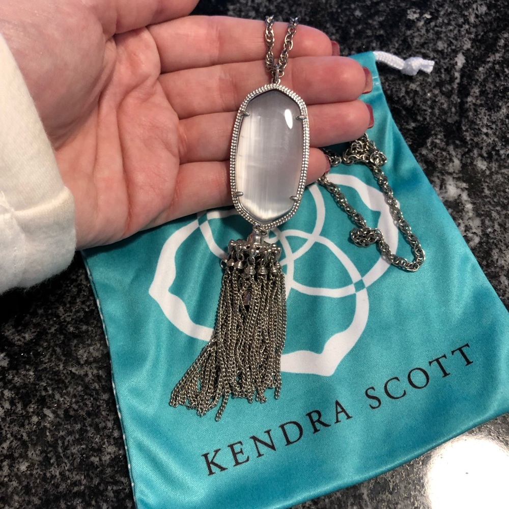 Kendra Scott Rayne Necklace - light gray coloring